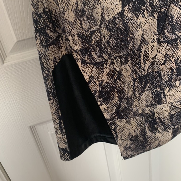 Snake skin mini dress - Picture 2 of 5